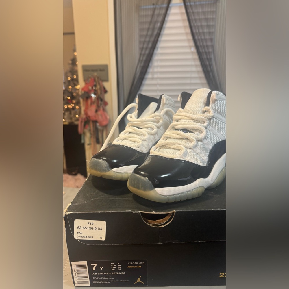 Air Jordan Retro 11 BG